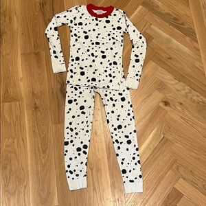 Hanna Andersson Black and White Spotted Pajama Set with Red Collar- Sz 8